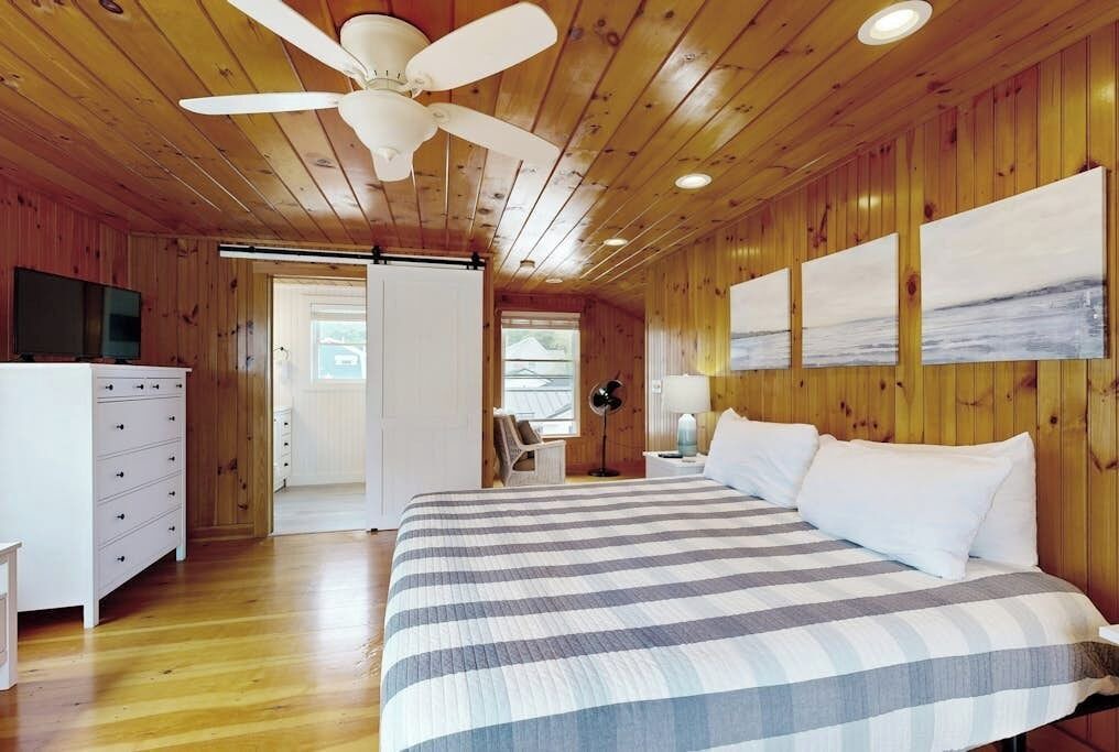 Photo of Bedroom in Ogunquit
