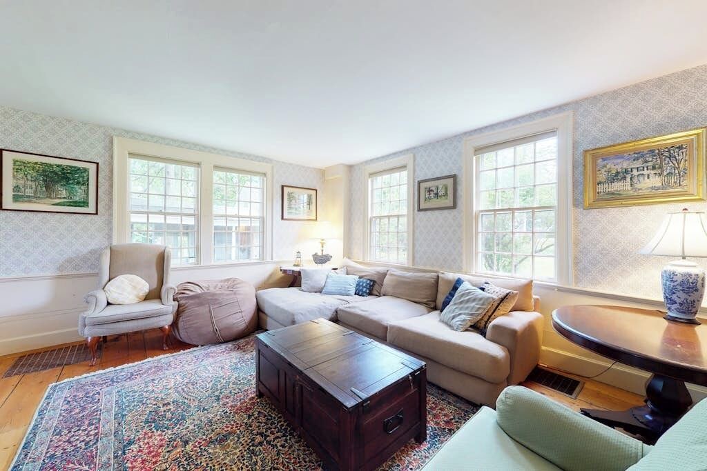 Photo of Livingroom in Paris Hill