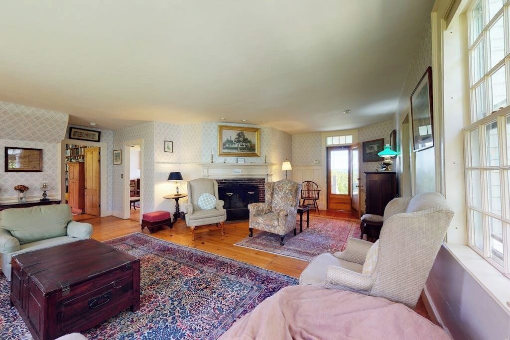 Photo of Livingroom in Paris Hill