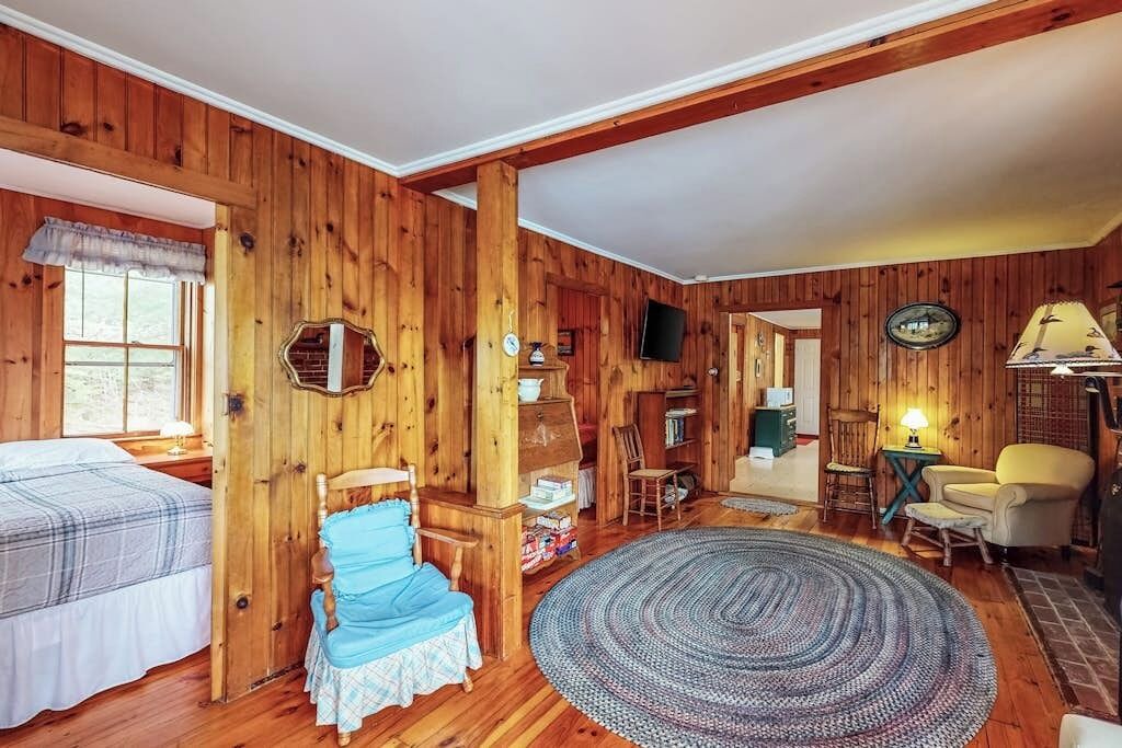 Photo of Bedroom in Raymond
