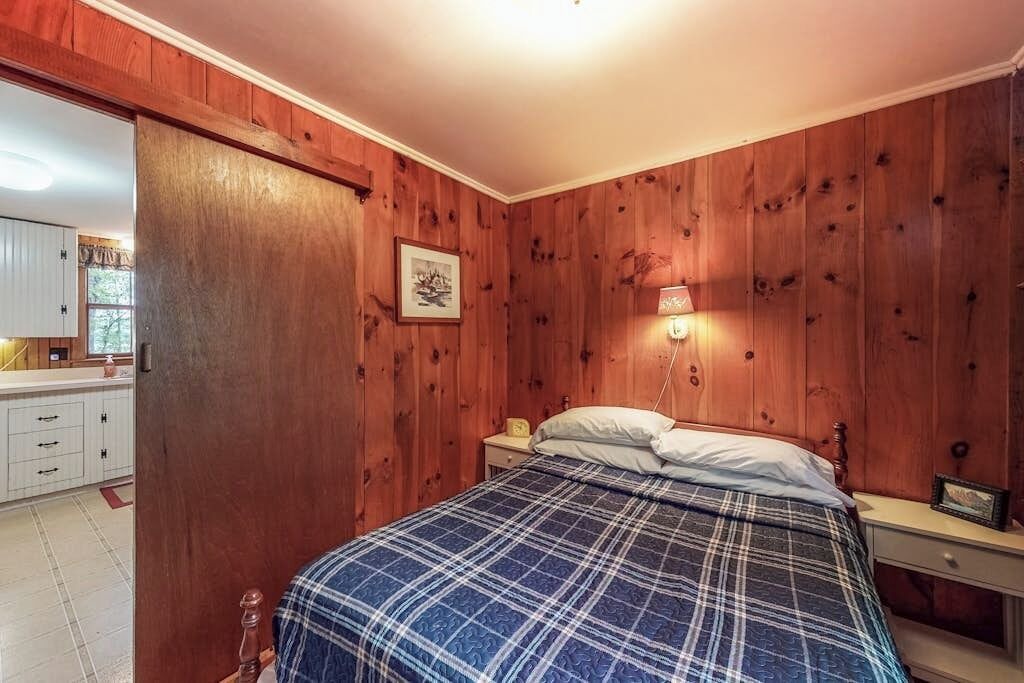 Photo of Bedroom in Raymond