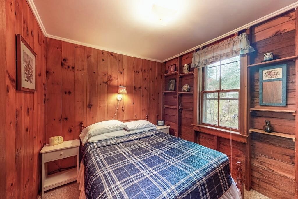 Photo of Bedroom in Raymond
