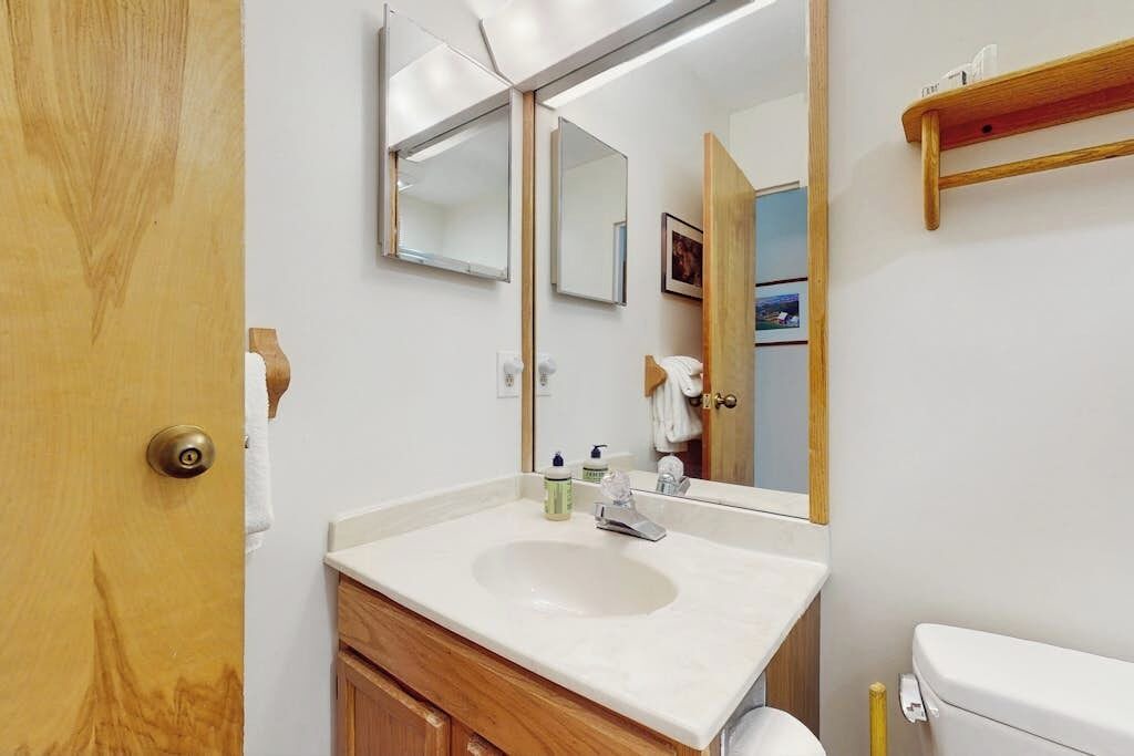 Photo of Bathroom in Warren