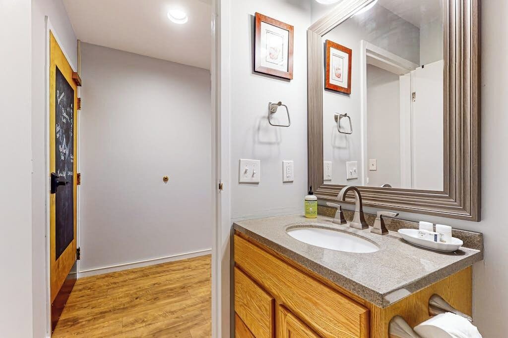 Photo of Bathroom in Warren
