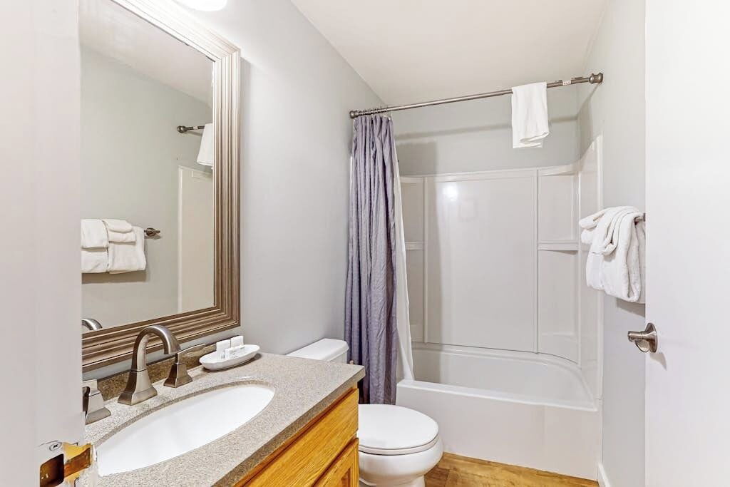 Photo of Bathroom in Warren