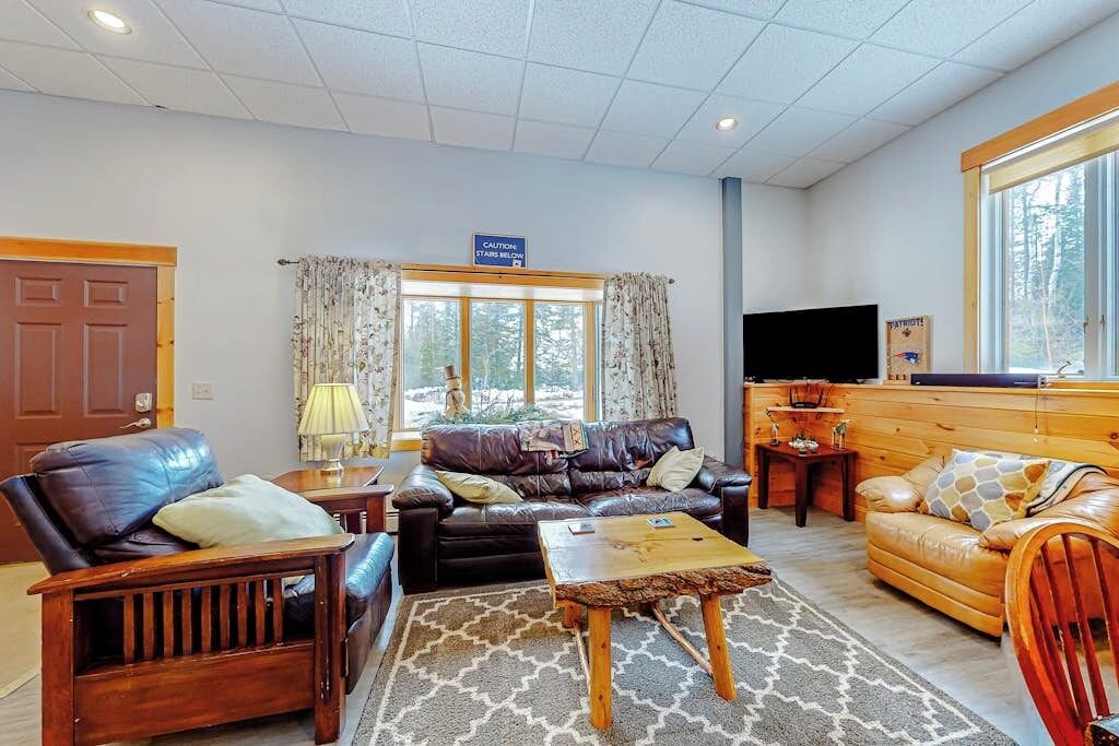 Photo of Livingroom in Carrabassett Valley