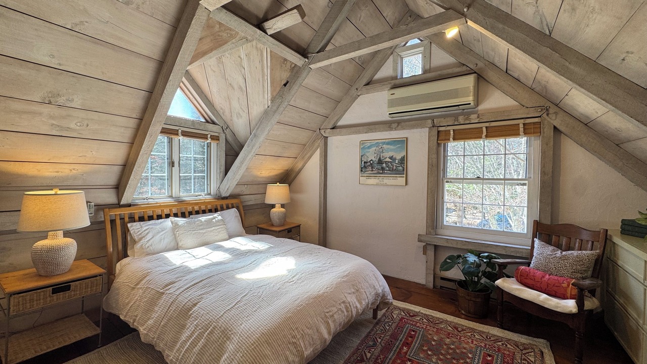 Photo of Bedroom in West Tisbury