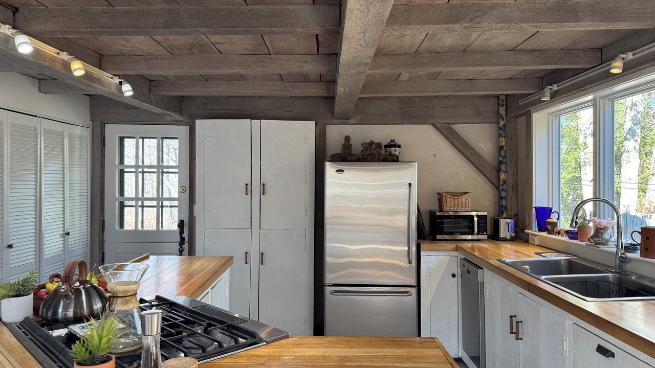 Photo of Kitchen in West Tisbury