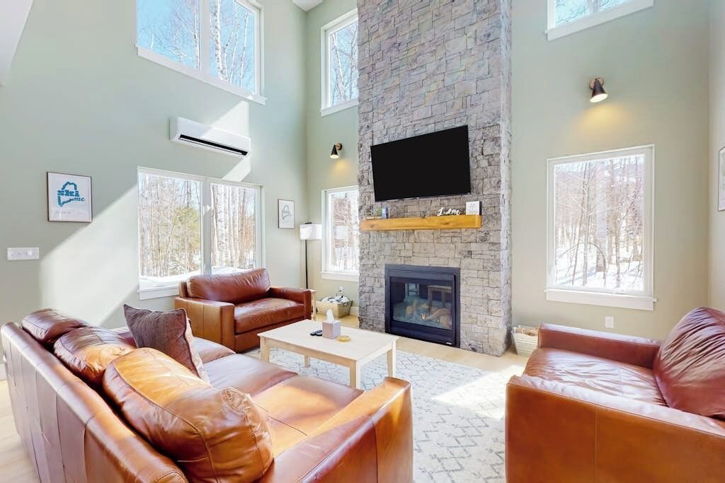 Photo of Livingroom in Carrabassett Valley