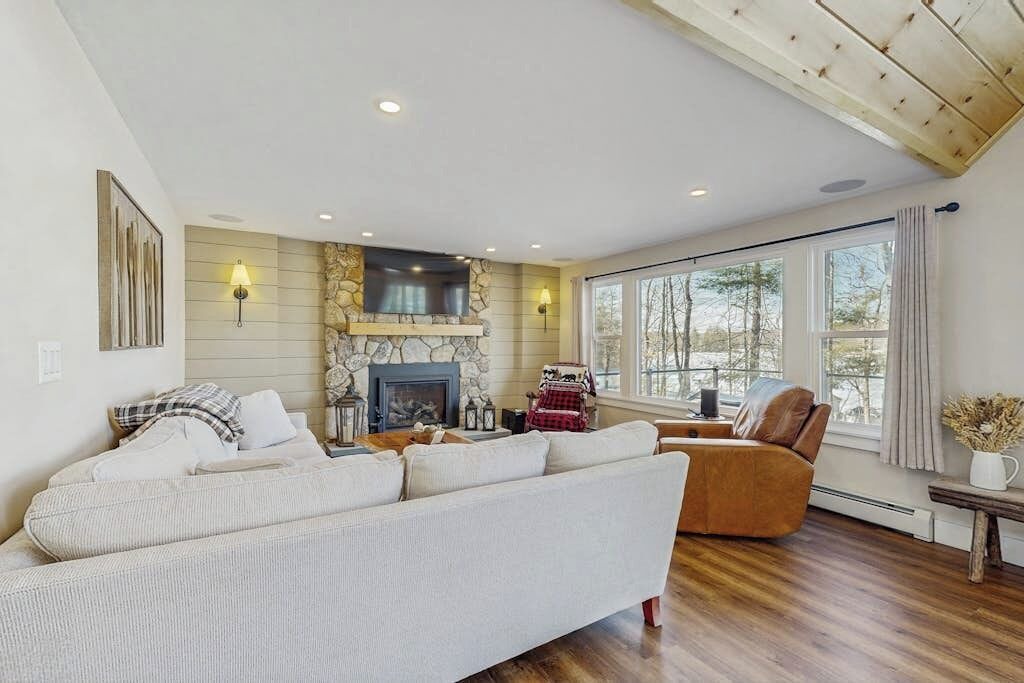 Photo of Livingroom in Gray