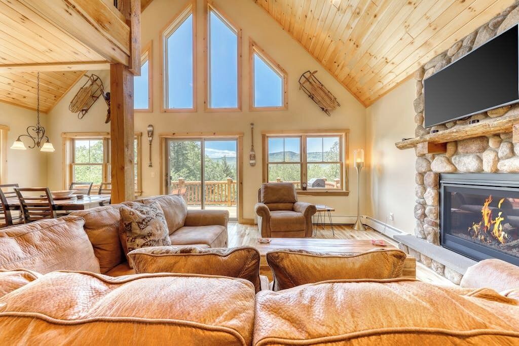 Photo of Livingroom in Bethel