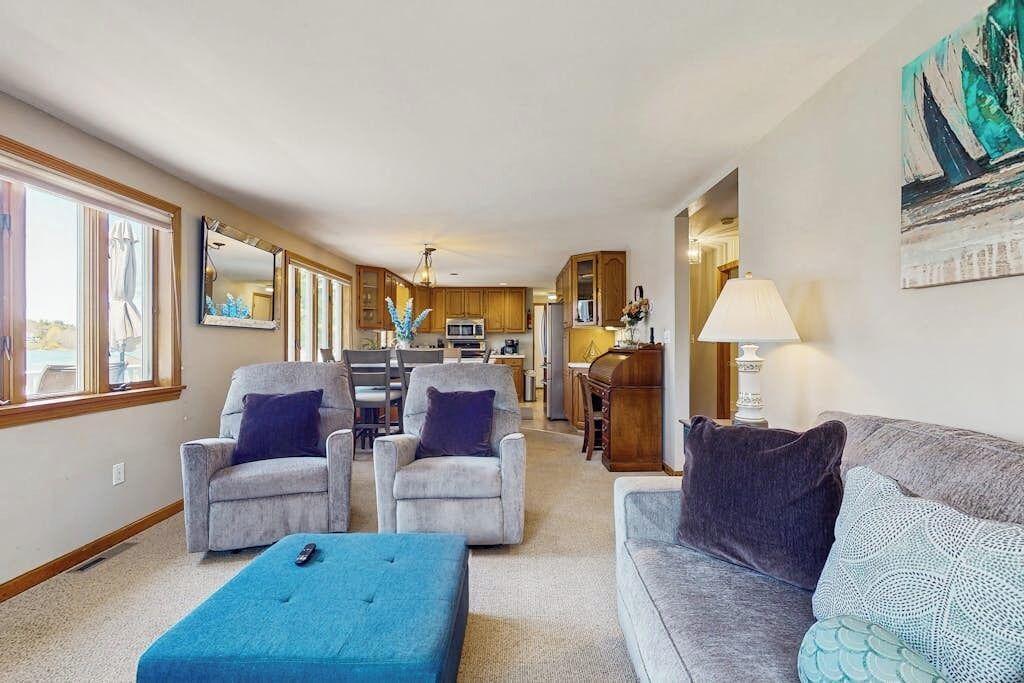 Photo of Livingroom in York Harbor