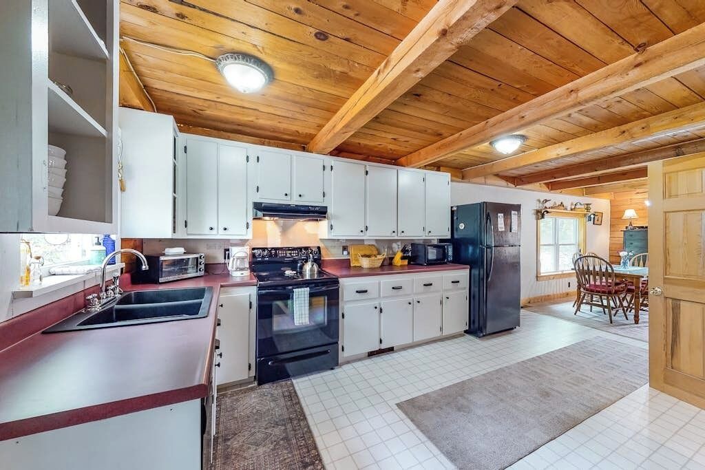 Photo of Kitchen in Weeks Mills