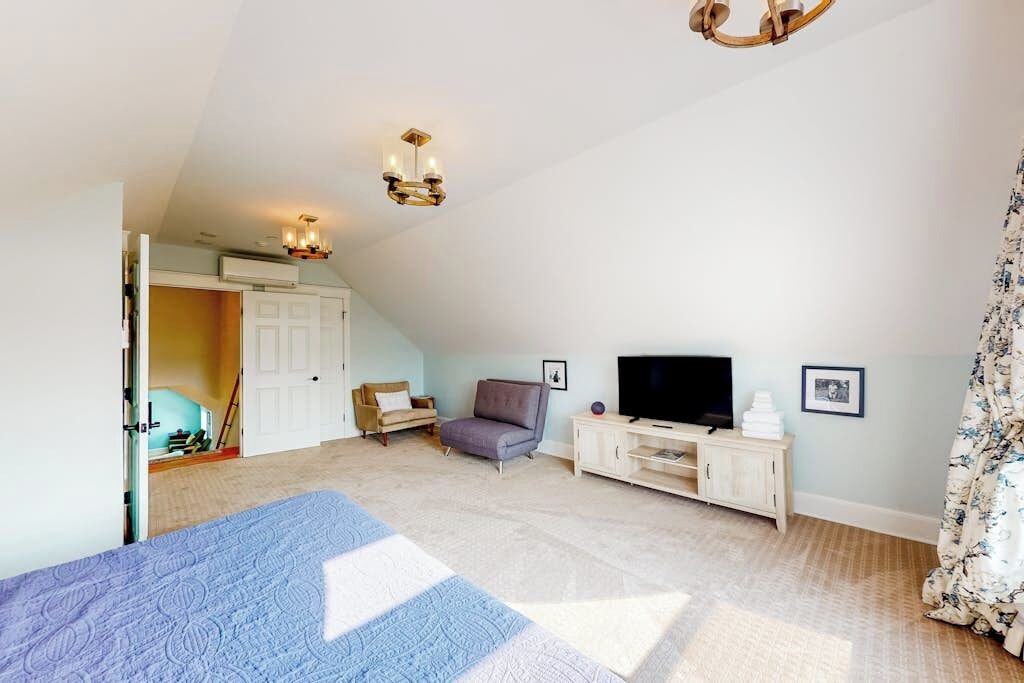 Photo of Bedroom in Waterbury Center