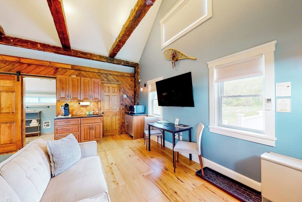 Photo of Livingroom in Waterbury Center