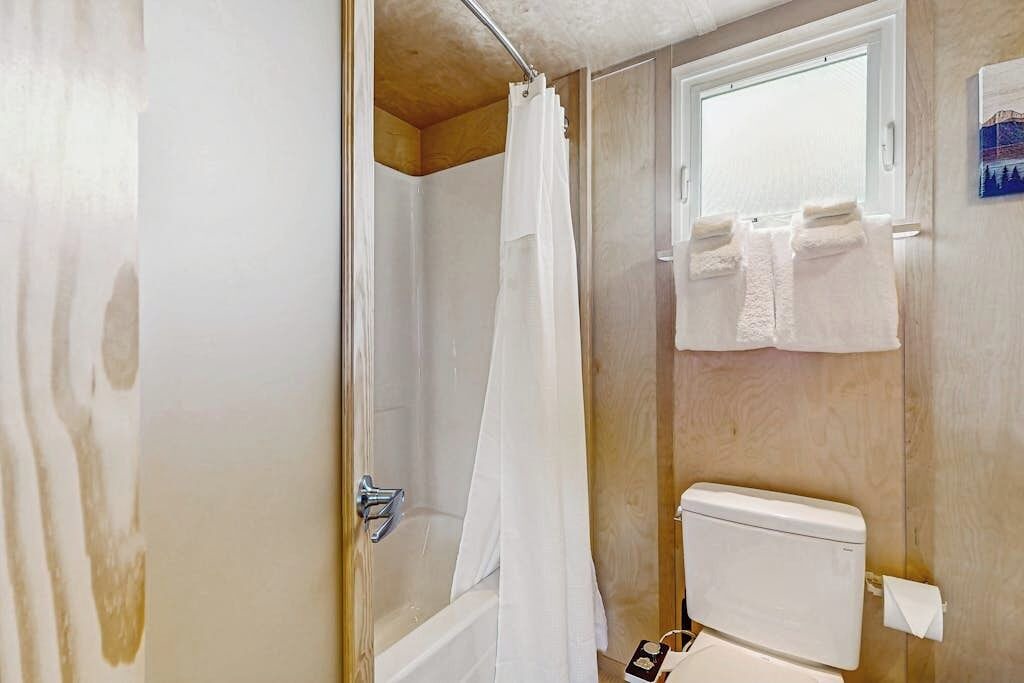 Photo of Bathroom in Malletts Bay