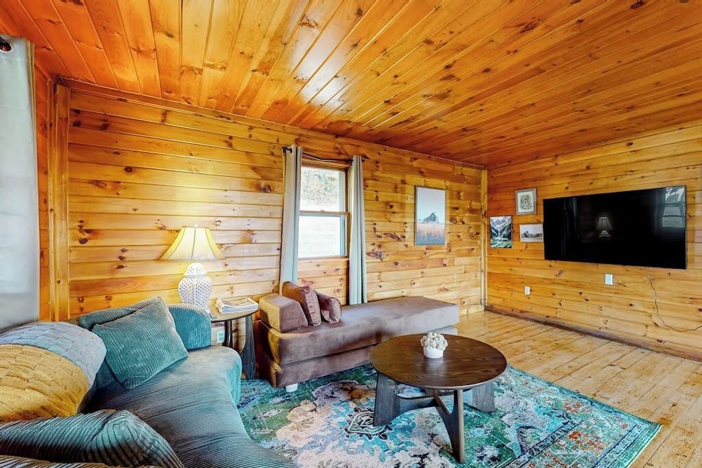 Photo of Livingroom in Glover