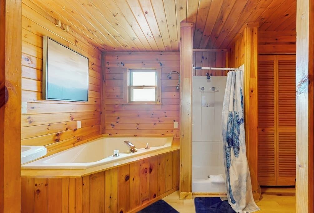 Photo of Bathroom in Glover