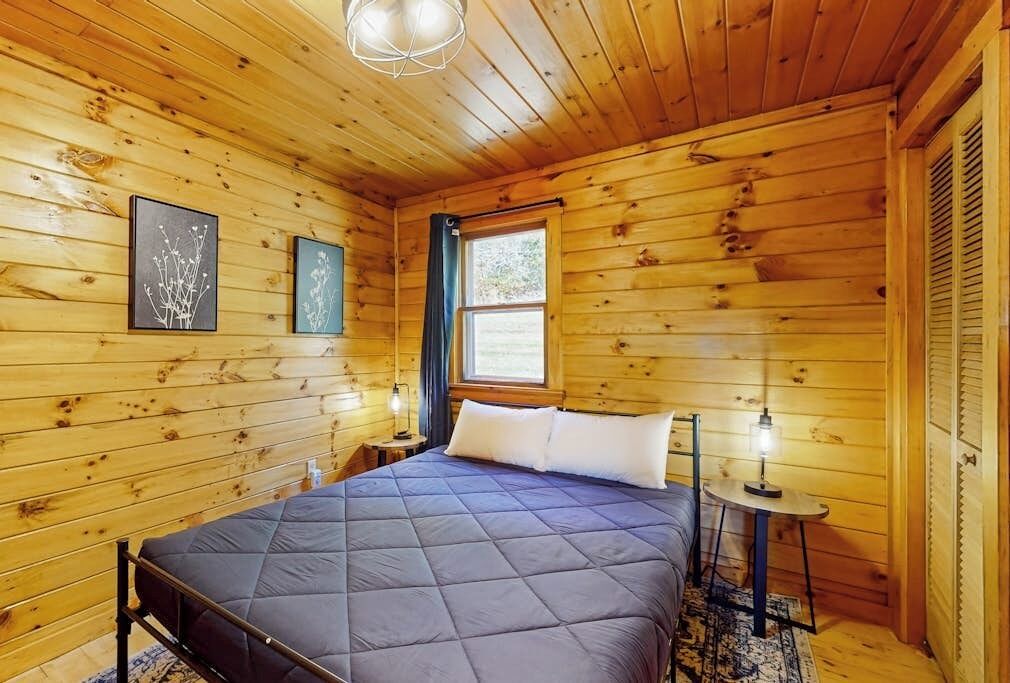 Photo of Bedroom in Glover
