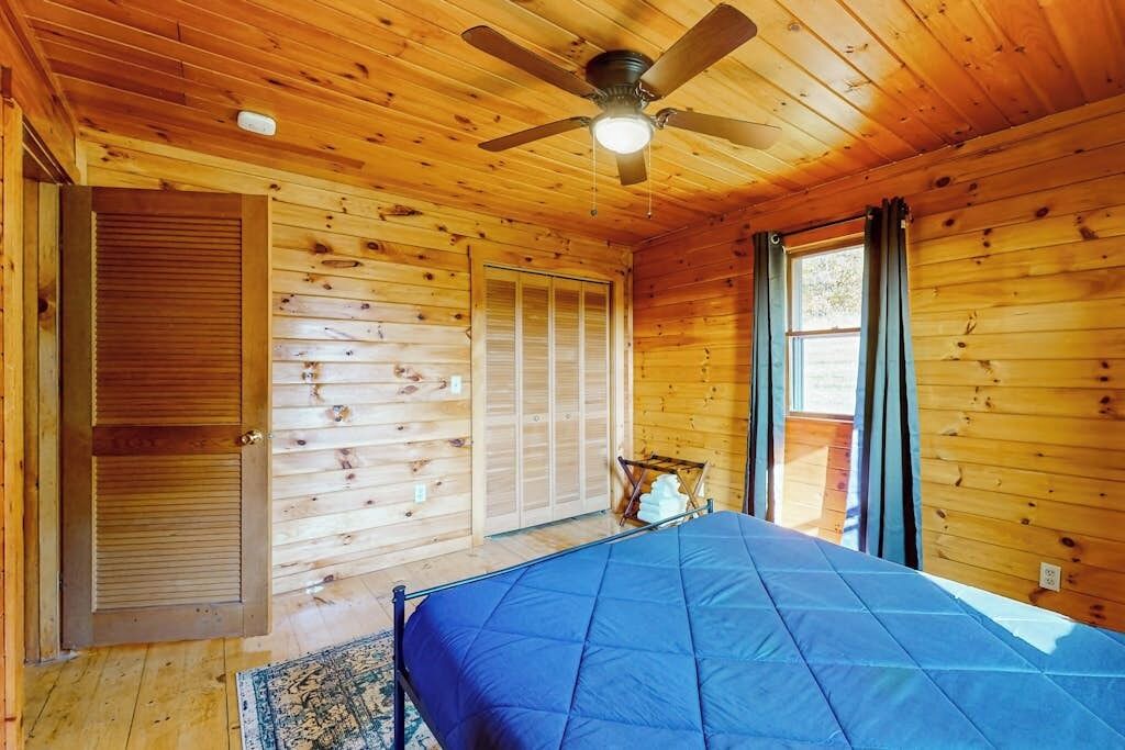 Photo of Bedroom in Glover