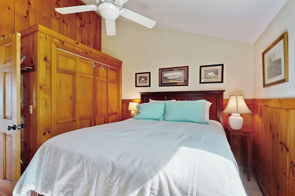 Photo of Bedroom in Malletts Bay