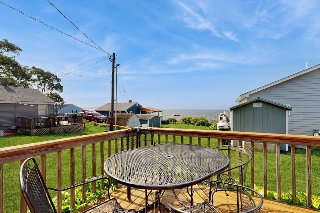 Photo of Outdoor in Malletts Bay