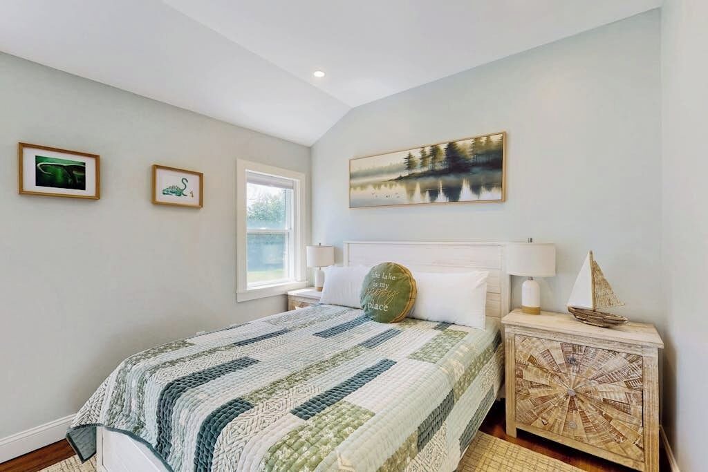 Photo of Bedroom in Malletts Bay
