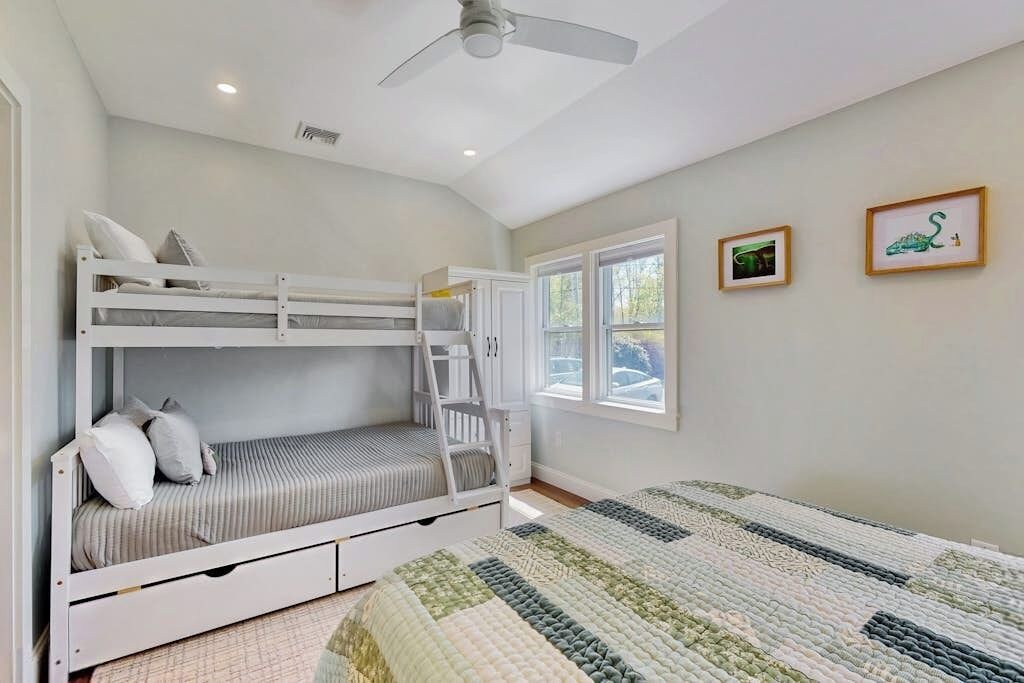 Photo of Bedroom in Malletts Bay