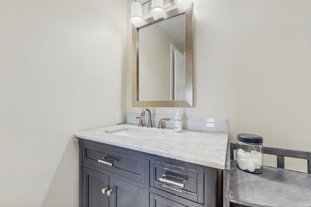 Photo of Bathroom in Malletts Bay