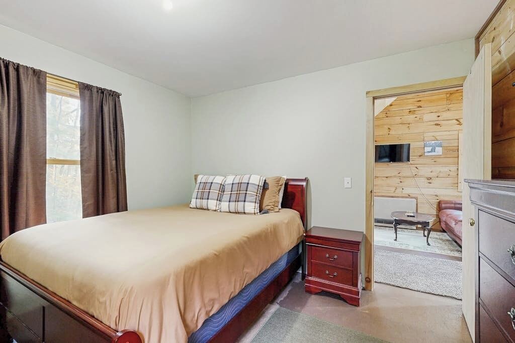 Photo of Bedroom in Jeffersonville