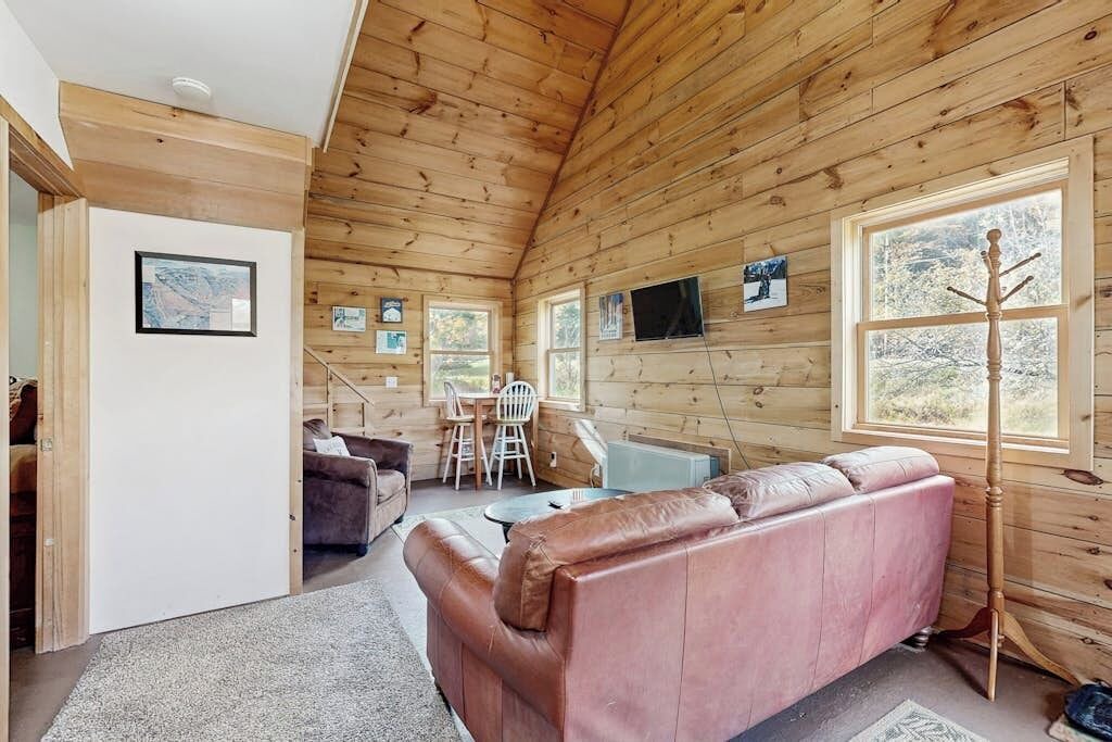 Photo of Livingroom in Jeffersonville