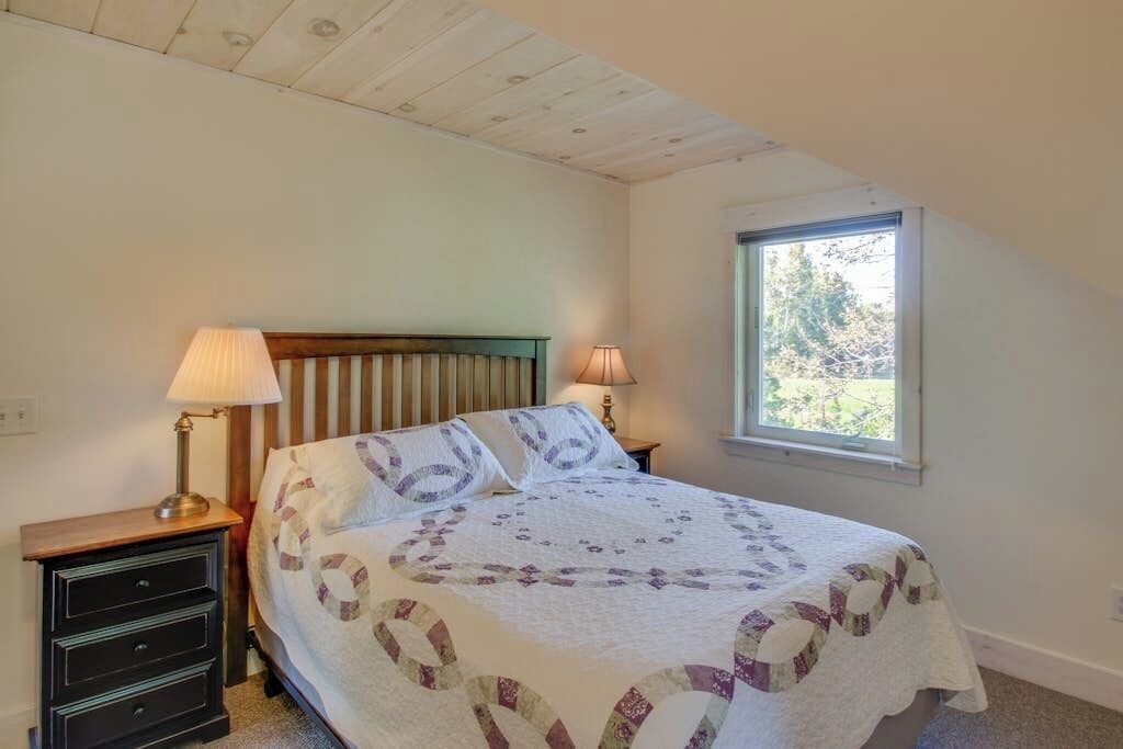 Photo of Bedroom in North Hero