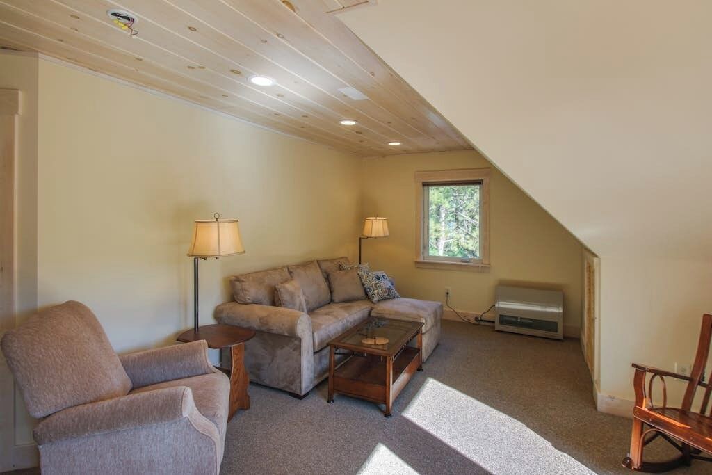 Photo of Livingroom in North Hero