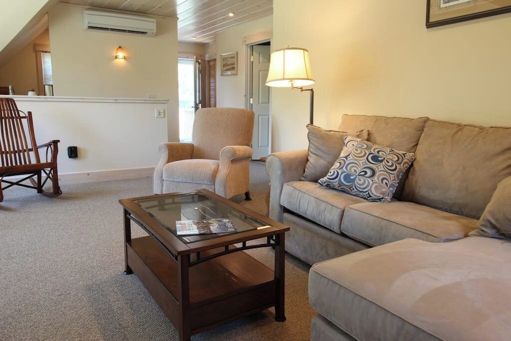 Photo of Livingroom in North Hero