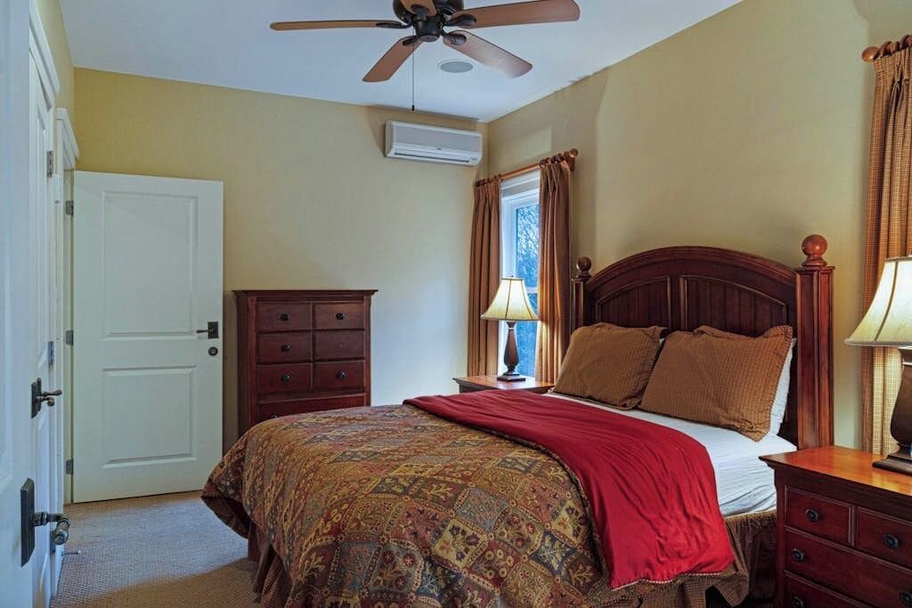 Photo of Bedroom in Proctorsville