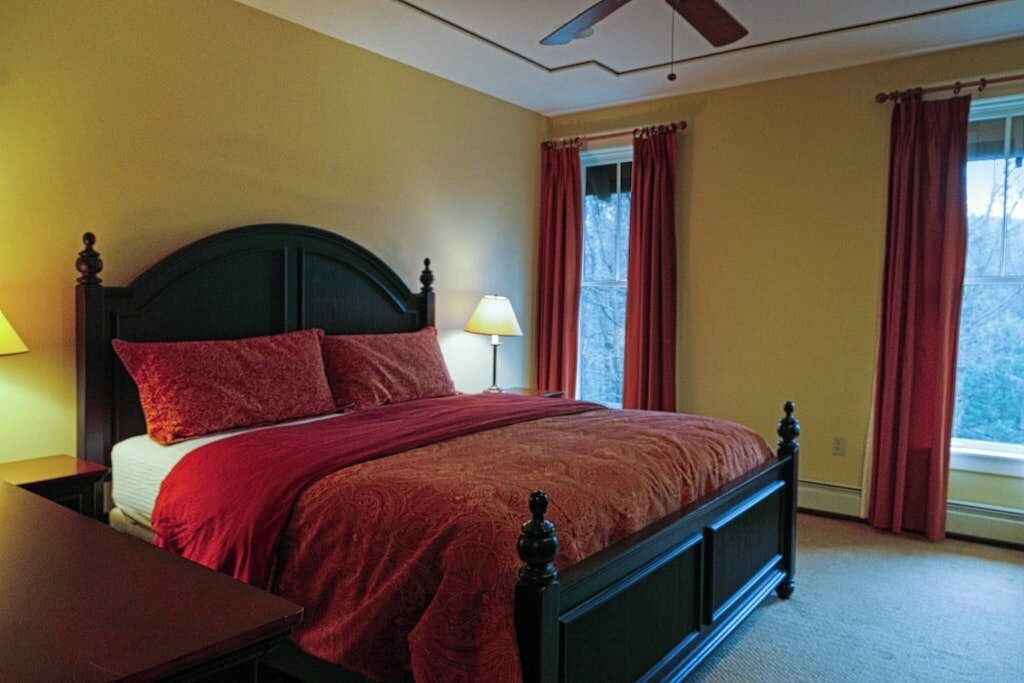 Photo of Bedroom in Proctorsville