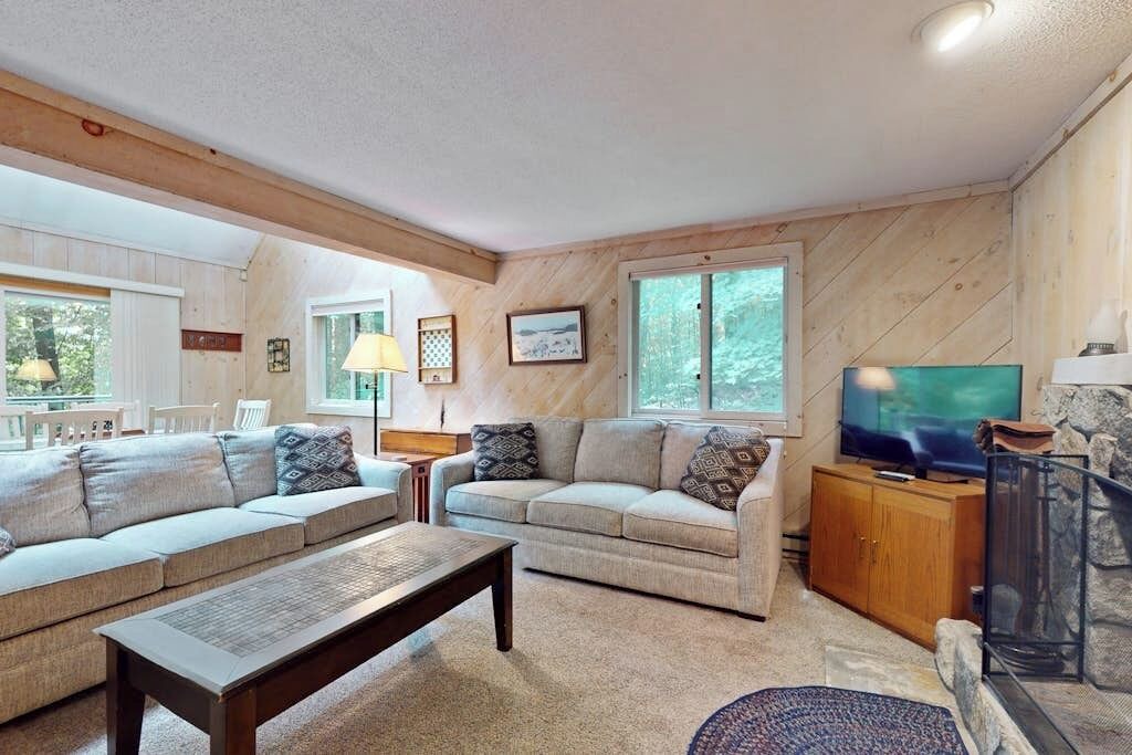 Photo of Livingroom in West Dover
