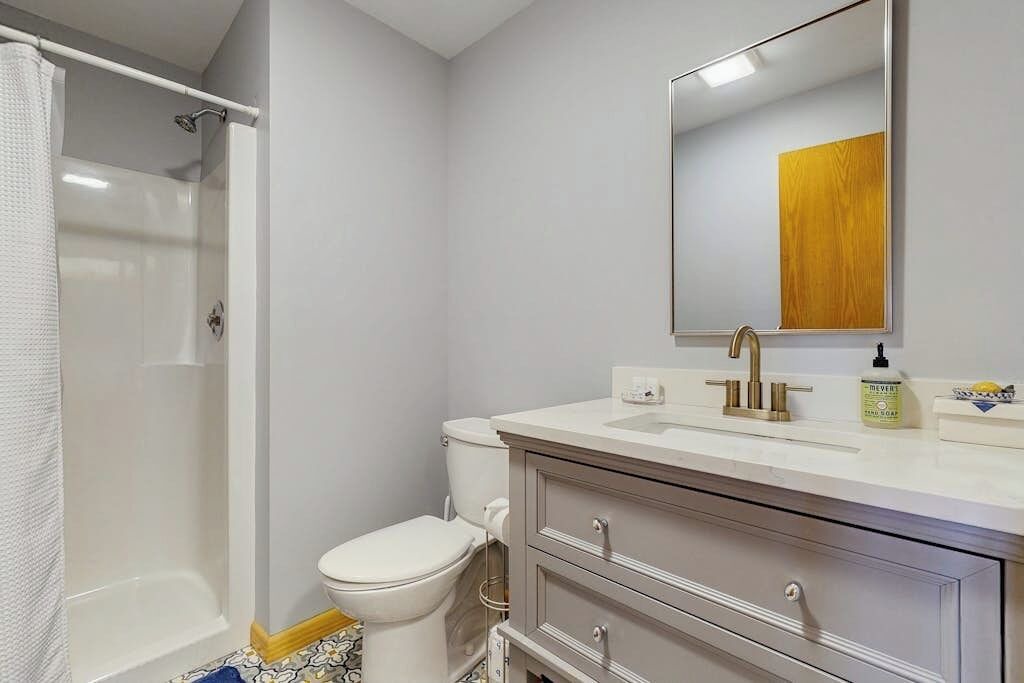 Photo of Bathroom in Malletts Bay