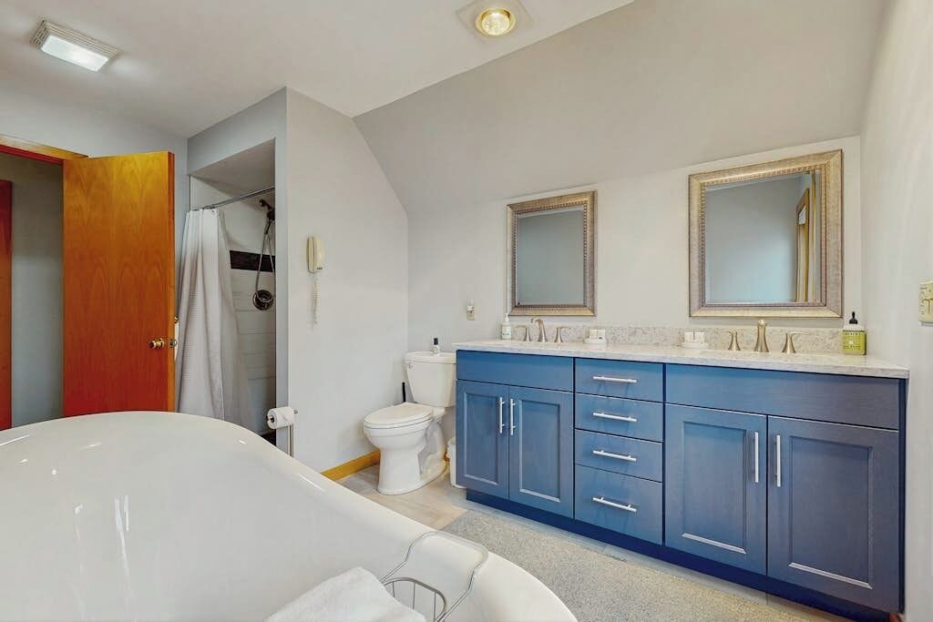 Photo of Bathroom in Malletts Bay