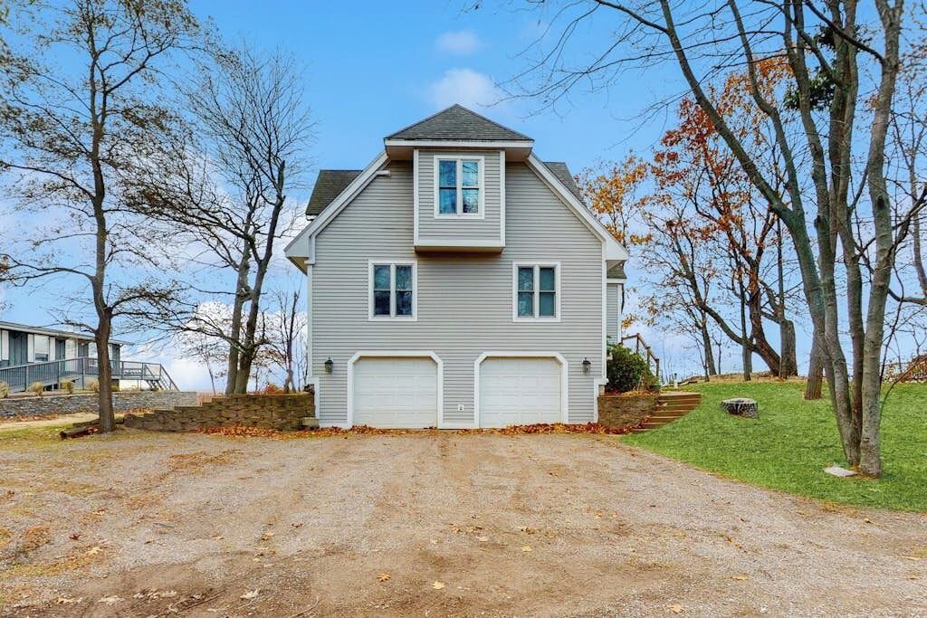 Photo of Outdoor in Malletts Bay