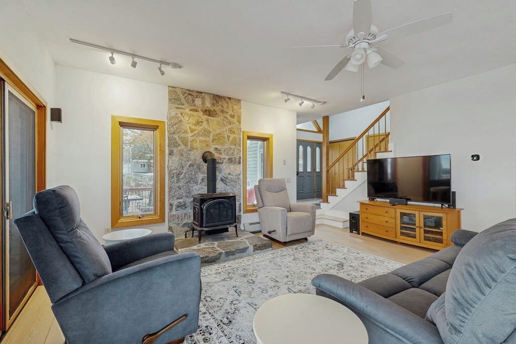 Photo of Livingroom in Malletts Bay
