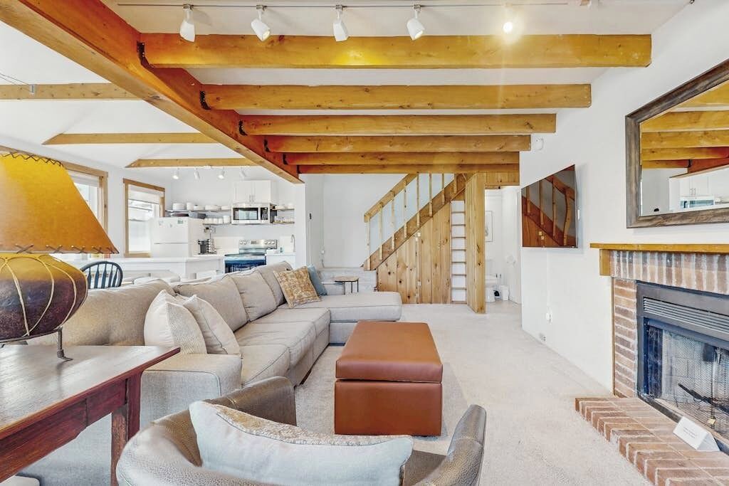 Photo of Livingroom in Proctorsville