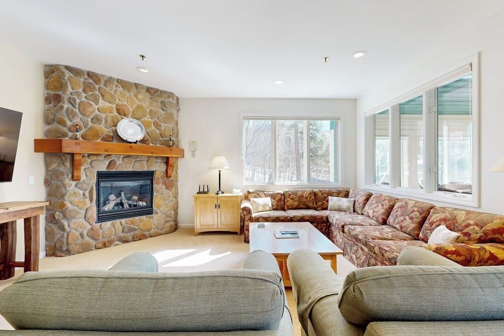 Photo of Livingroom in Jeffersonville