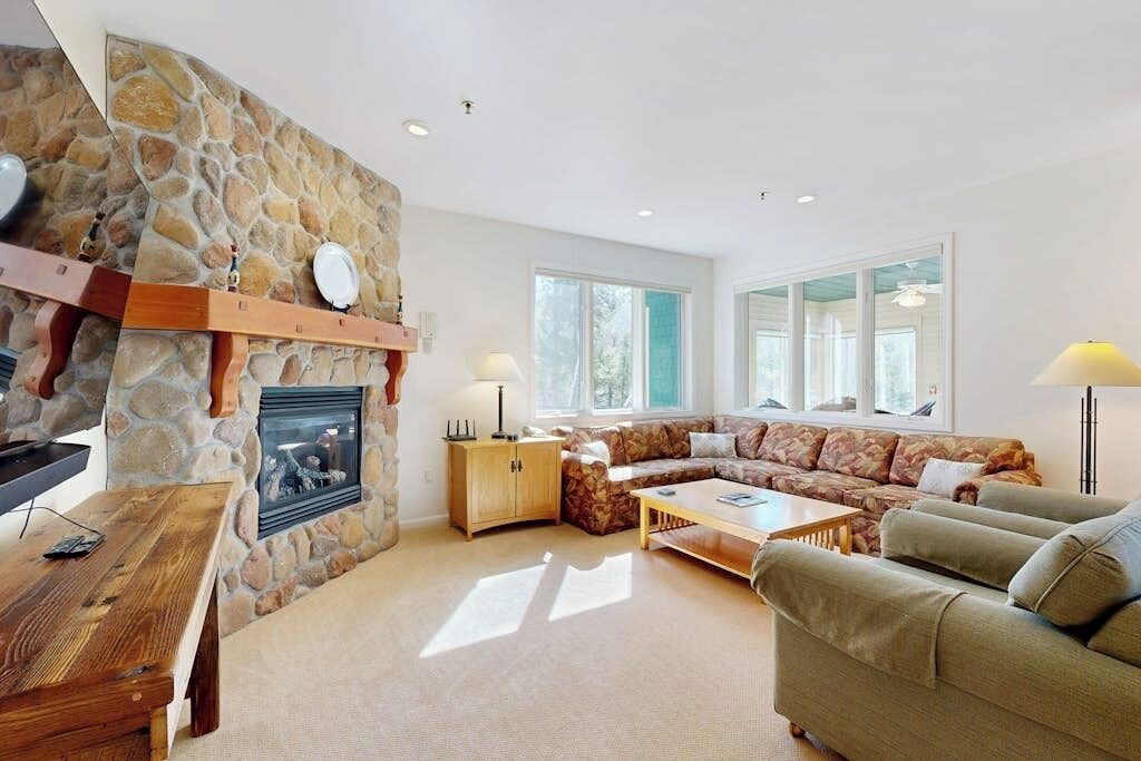 Photo of Livingroom in Jeffersonville