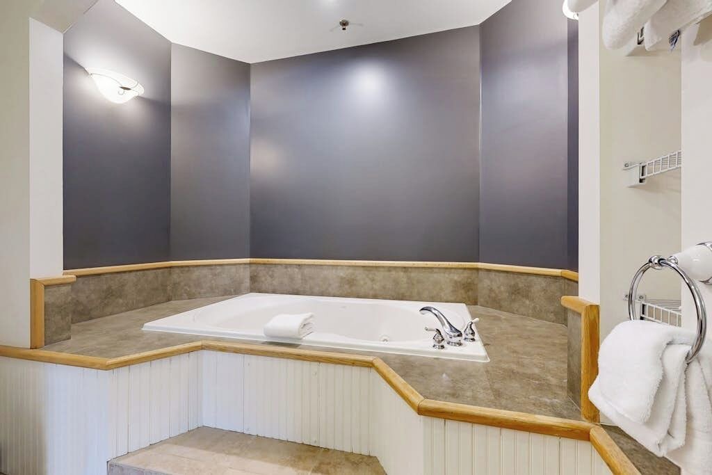 Photo of Bathroom in Jeffersonville