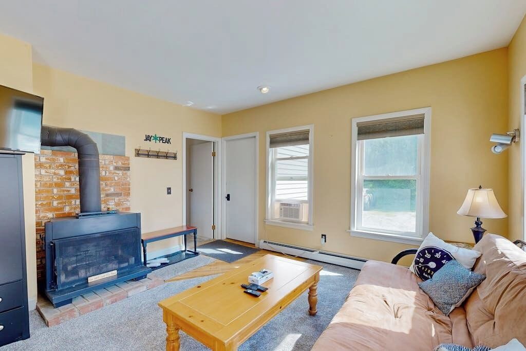 Photo of Livingroom in Proctorsville