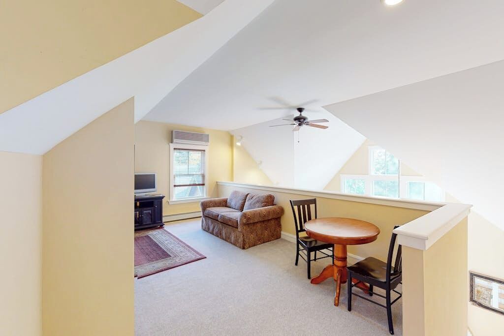 Photo of Livingroom in Proctorsville