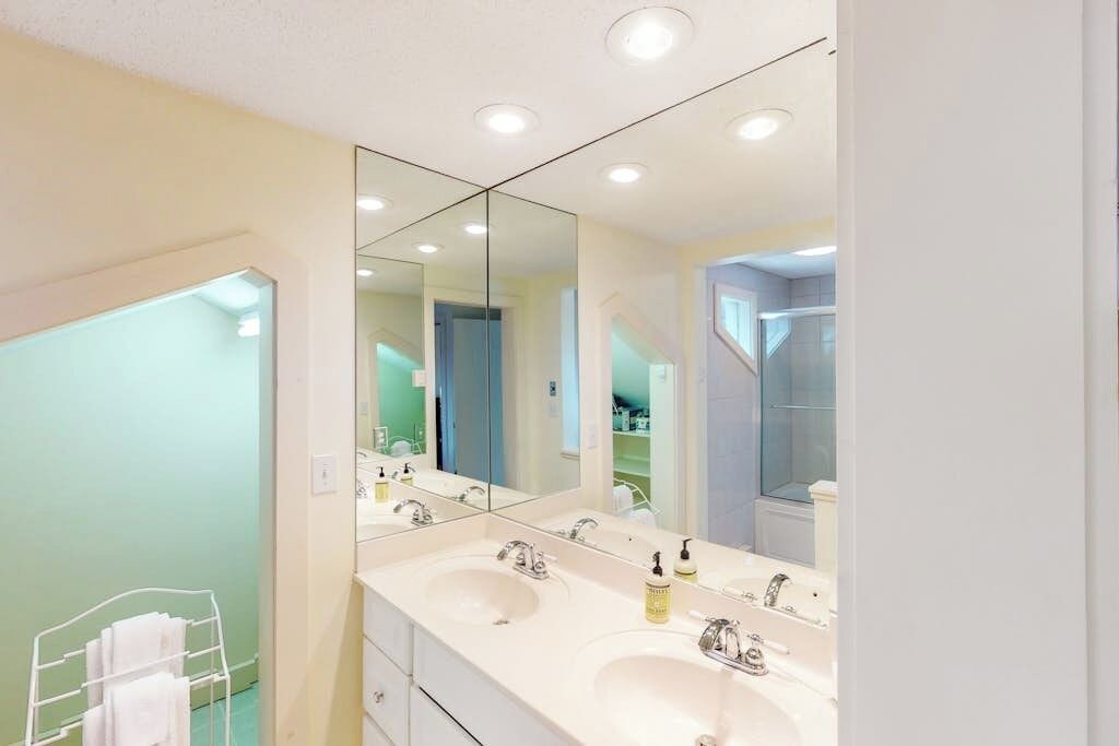 Photo of Bathroom in Bromley Mountain