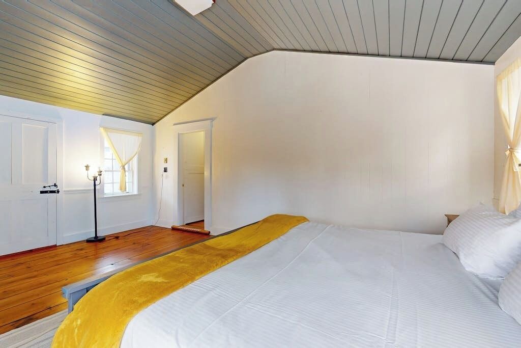 Photo of Bedroom in Weston
