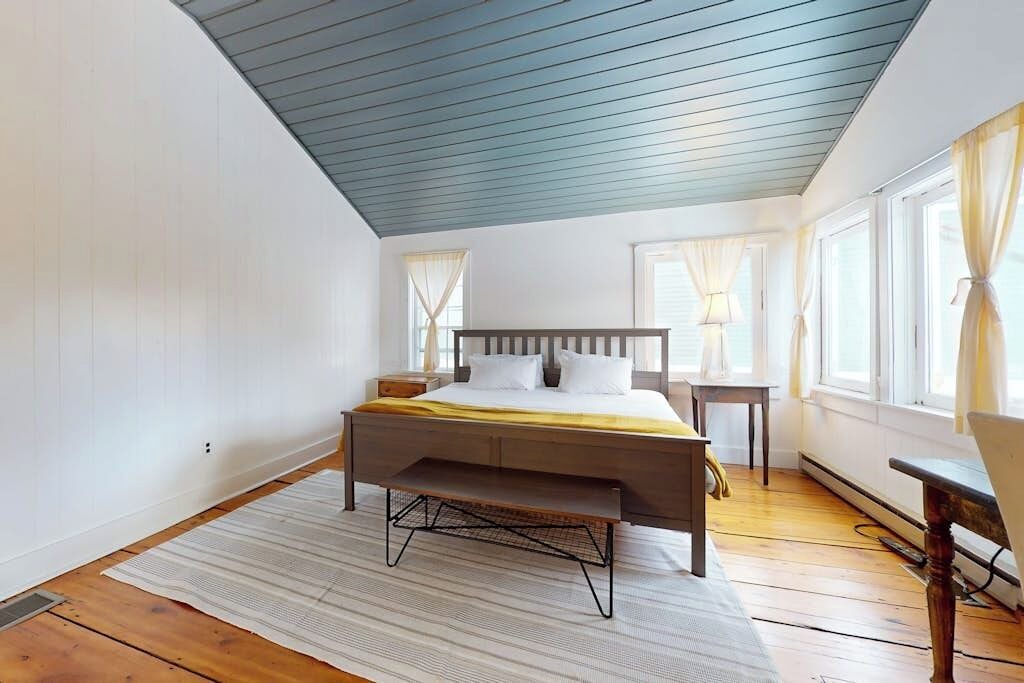 Photo of Bedroom in Weston